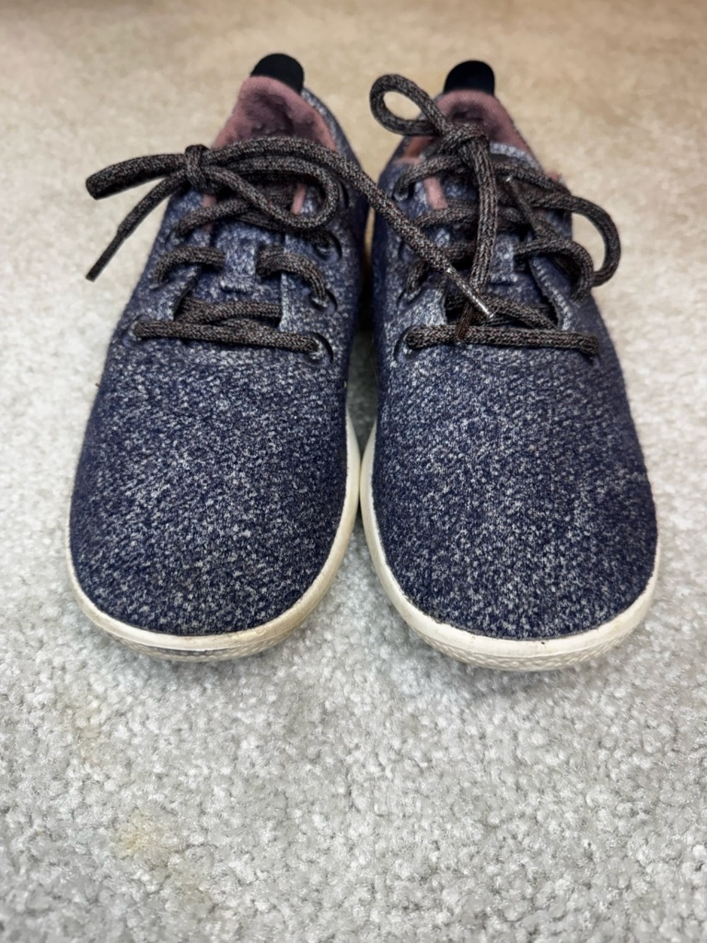 allbirds woman’s Wool Running Lace-Up Sneakers